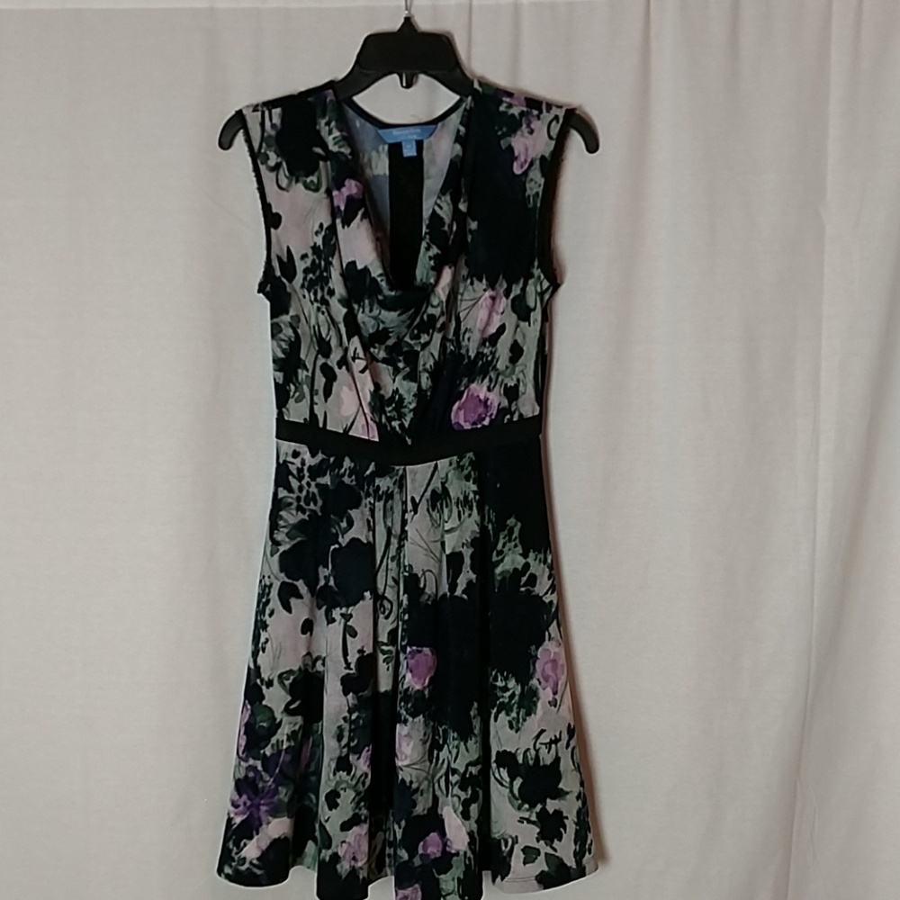 Vera wang cute floral dress.